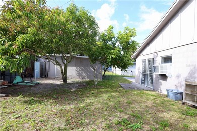 Welcome to this spacious one-story home featuring 5 bedrooms, 3 - photo 33