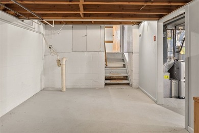 Welcome home to this spacious and well-maintained 3-bedroom, 1 - photo 35