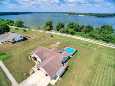 Clinton Lake Home Sale Pending in Weldon Illinois