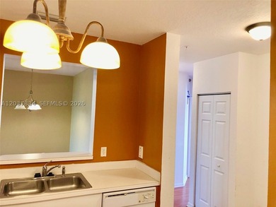 Beautiful waterfront view unit. Located in a quiet and great - photo 7