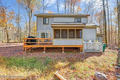 Timber Trails Lake Home For Sale in Pocono Pines Pennsylvania