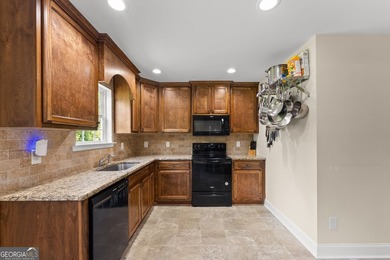 2021 Build offering a great floorplan situated on almost an acre - photo 11
