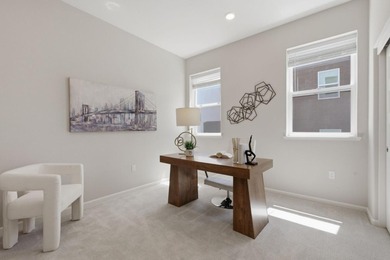 Located on a picturesque tree-lined street of Communication - photo 14