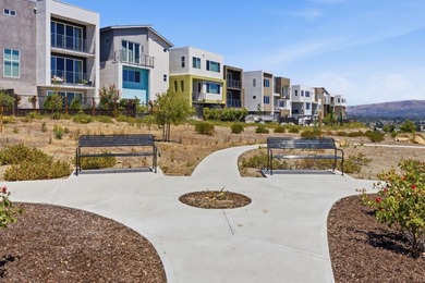 Located on a picturesque tree-lined street of Communication - photo 32