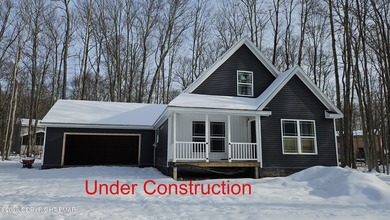 Arrowhead Lake Home For Sale in Pocono Lake Pennsylvania