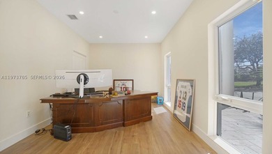 Welcome to an exceptional 5-acre private retreat designed for - photo 13