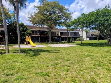 BACK ON THE MARKET! Spacious centrally located townhome in the - photo 24