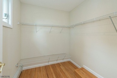 Move in ready opportunity! Refreshed and newly painted 4-bedroom - photo 9