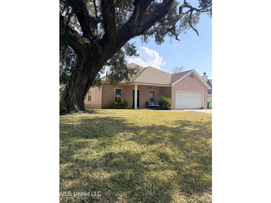 Welcome to 2308 Rue Beaux Chenes! This adorable home offers - photo 1