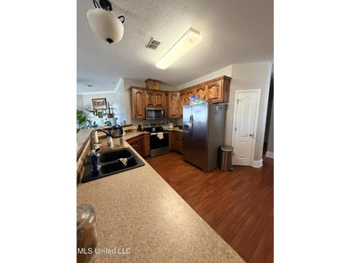 Welcome to 2308 Rue Beaux Chenes! This adorable home offers - photo 7