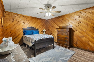 Rustic charm meets modern comfort in this beautiful log home - photo 11