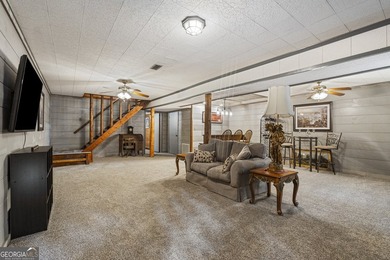Rustic charm meets modern comfort in this beautiful log home - photo 14