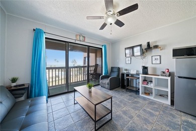 Fully furnished 1-bedroom, 1-bath beachfront condo located in - photo 15