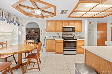 Discover your slice of Florida living at 13378 Drayton Dr - photo 15