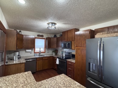 Don't miss out on this ready to move into - photo 7