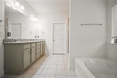 Spacious, thoughtfully designed home offering over 3,500 sqft - photo 23