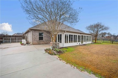 Spacious, thoughtfully designed home offering over 3,500 sqft - photo 30