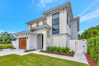 GRAND NEW! This beautiful estate has it all. Features an amazing - photo 1
