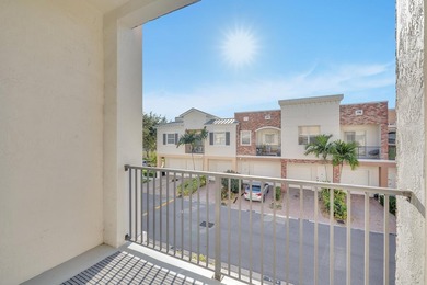 Take a look at this stunning 2 bed 2 bath condo with a 1 car - photo 9
