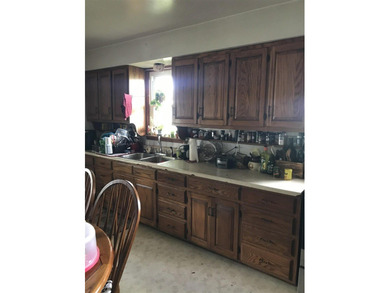 Want a place in the country? Look no further. This homestead - photo 11