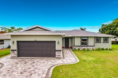 Stunning, only 1 year old, 4-bedroom, 2-bathroom home located in - photo 1