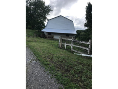 Want a place in the country? Look no further. This homestead - photo 42