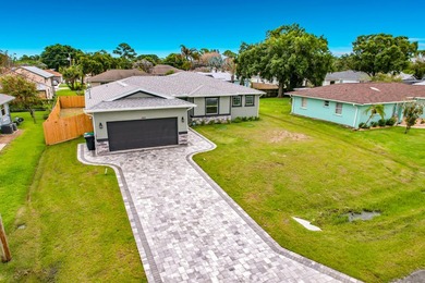 Stunning, only 1 year old, 4-bedroom, 2-bathroom home located in - photo 2