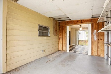 Welcome to your slice of Florida paradise in sought-after - photo 43