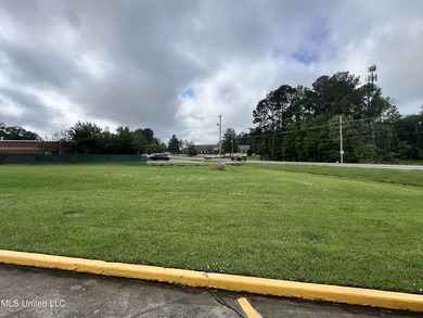 Prime Commercial Opportunity! This ideally located property is - photo 7