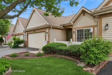 Lake Townhome/Townhouse For Sale in Plainfield, Illinois