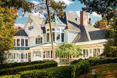 As soon as the gate opens, the quarter-mile driveway leads you - photo 7