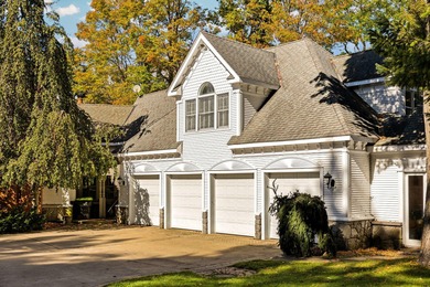 As soon as the gate opens, the quarter-mile driveway leads you - photo 10