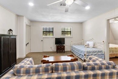 Your Lake Sam Rayburn getaway awaits! Nestled in the - photo 19