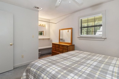Your Lake Sam Rayburn getaway awaits! Nestled in the - photo 25