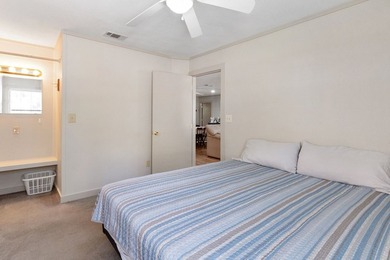 Your Lake Sam Rayburn getaway awaits! Nestled in the - photo 26