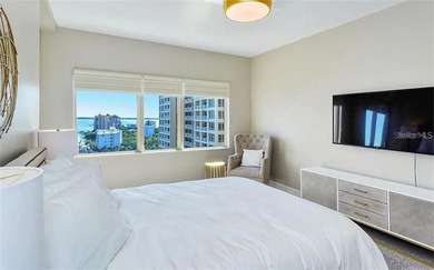 Welcome to the epitome of luxury living at the The Ritz-Carlton - photo 37