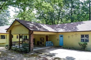 Lake Townhome/Townhouse For Sale in Hot Springs Village, Arkansas