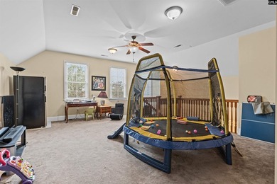 Whether you are looking for an exquisite home with a heated pool - photo 46