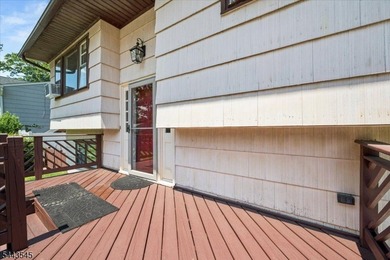 Welcome home to this beautifully maintained 3-bedroom bi-level - photo 5