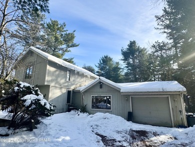 Lake Harmony Home For Sale in Lake Harmony Pennsylvania