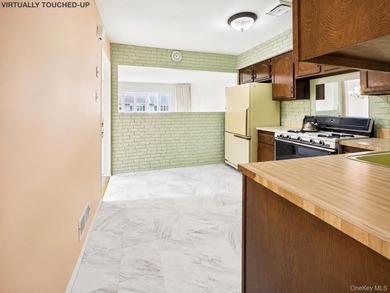 Welcome to 140 Regis Drive, a versatile Staten Island property - photo 13