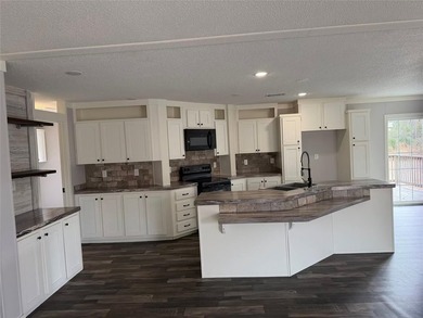 Welcome to peaceful country living with modern comfort! This - photo 5