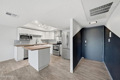 Welcome home to this beautifully updated 2-bedroom, 1-bathroom - photo 6