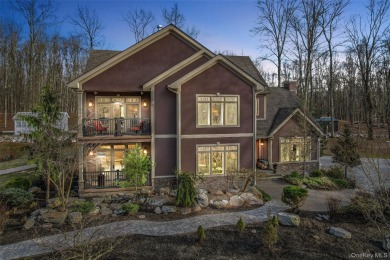 (private lake, pond, creek) Home For Sale in Pine Bush New York