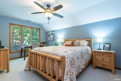 This stunning rustic-contemporary retreat sits on a private - photo 34
