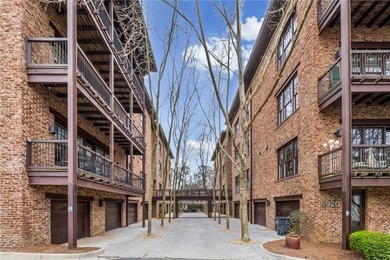 Stunning 4th-floor residence (Unit 403) in the heart of Vickery
