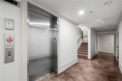 Stunning 4th-floor residence (Unit 403) in the heart of Vickery