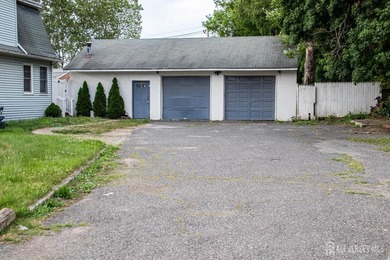 Welcome to this well maintained 3 bedroom, 1.5 bath Colonial - photo 11