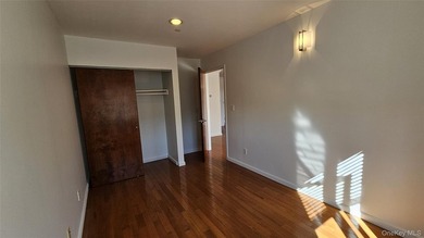Welcome to this spacious 2-bedroom, 2 full bathroom condominium - photo 12