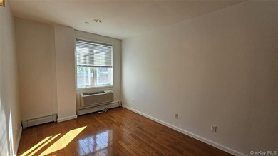 Welcome to this spacious 2-bedroom, 2 full bathroom condominium - photo 14